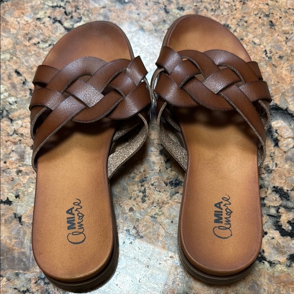 Mia Shoes Shoes - MiA Amore Leather Woven Brown Sandals size 7